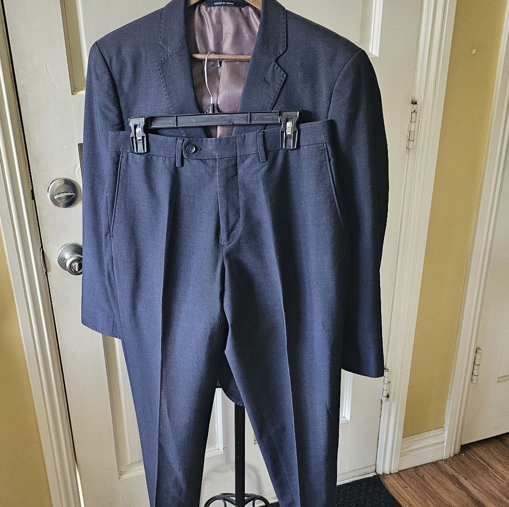 Quality Suit - image 4